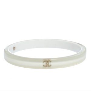 White resin CHANEL bangle
